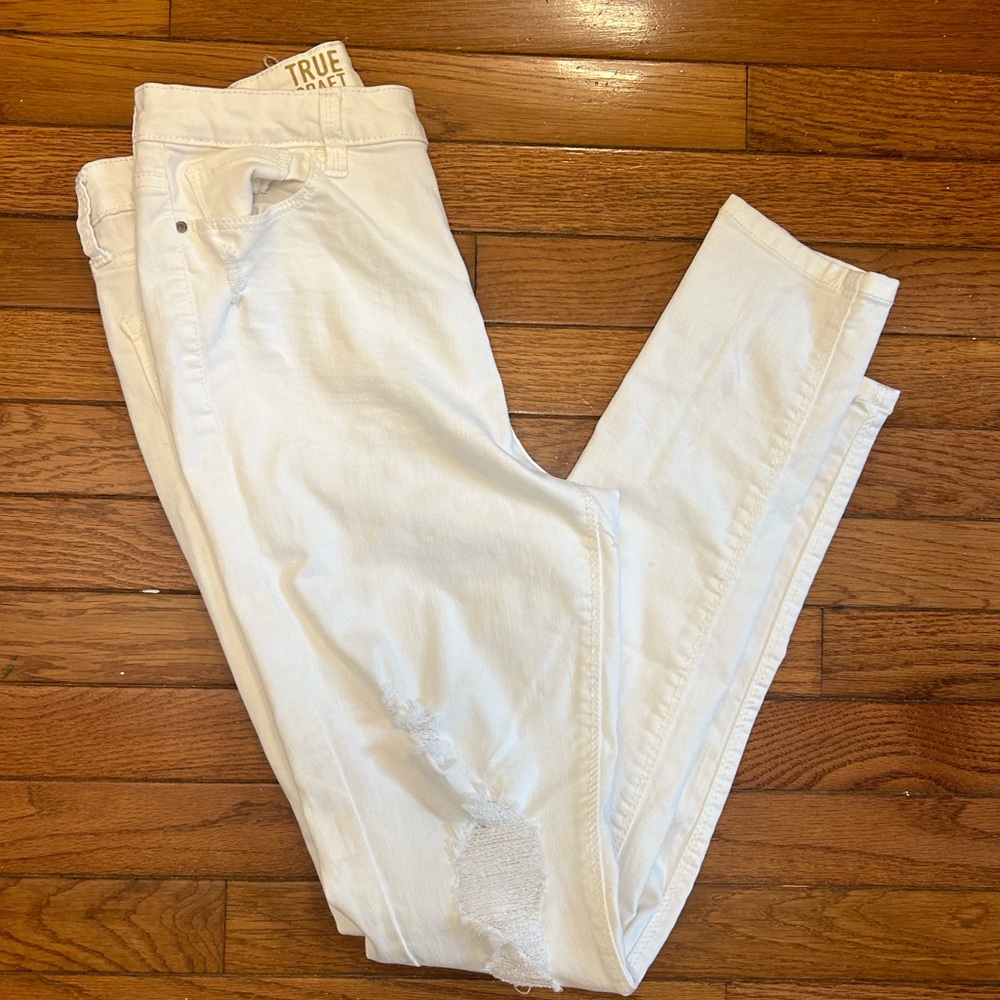 True craft juniors Jeans NWOT white high rise skinny jeans. Size 13